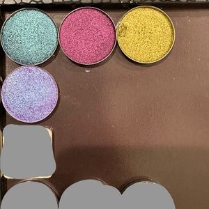 SOLD 4 indie eyeshadows